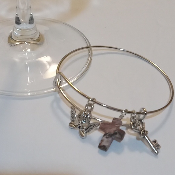 3 Christian Style Charms Cross Silvertone Wire Bangle Bracelet - Picture 1 of 4